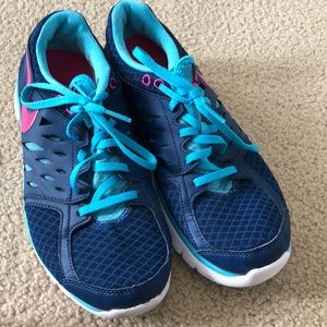 Nike flex running shoes